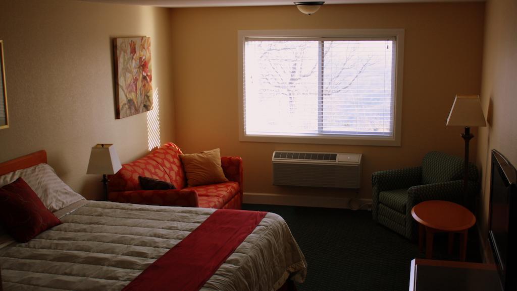 Whitney Mountain Lodge Lost Bridge Village Habitación foto
